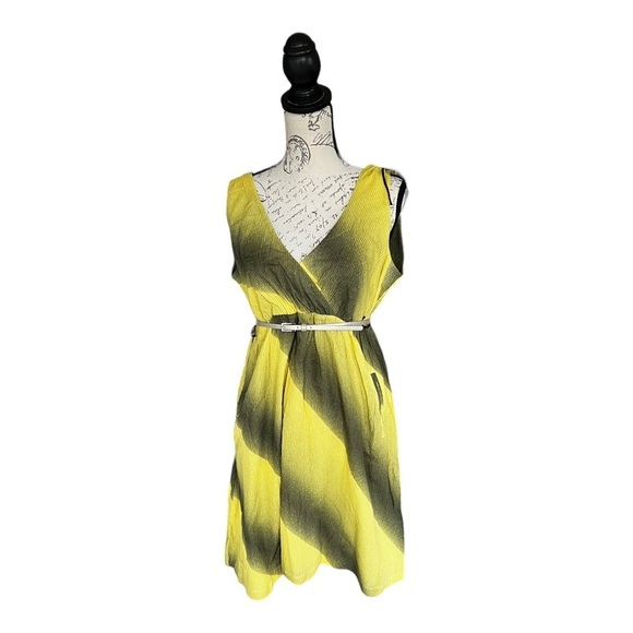 ANTHROPOLOGIE Maeve Ombre Surplice V Neck Sleeveless Mini Dress Neon Green Med - Picture 1 of 9